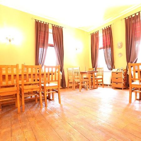 La Storia Guest House Пітешть Екстер'єр фото