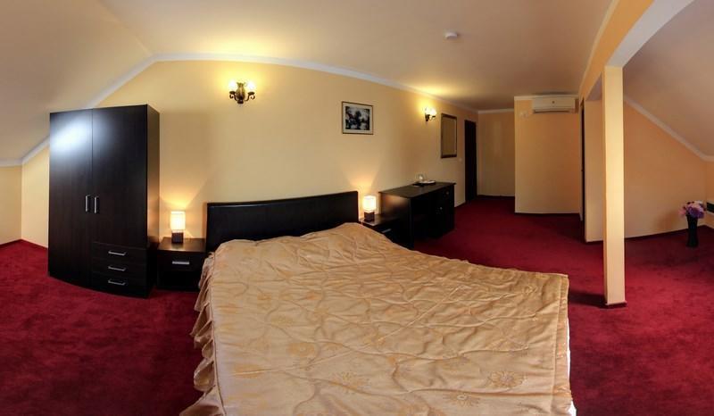 La Storia Guest House Пітешть Екстер'єр фото