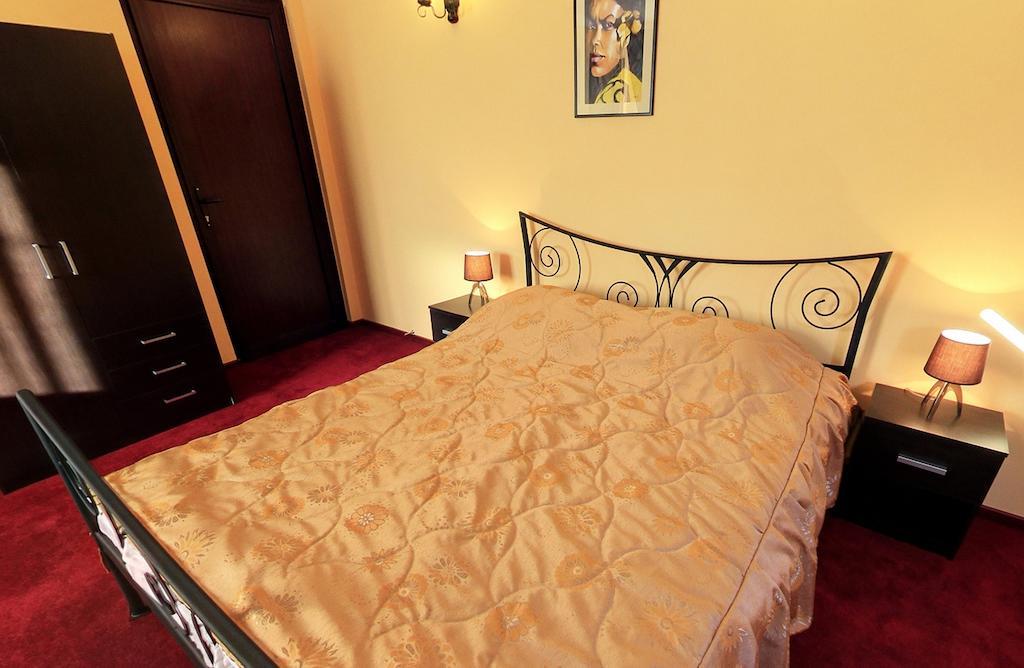 La Storia Guest House Пітешть Номер фото