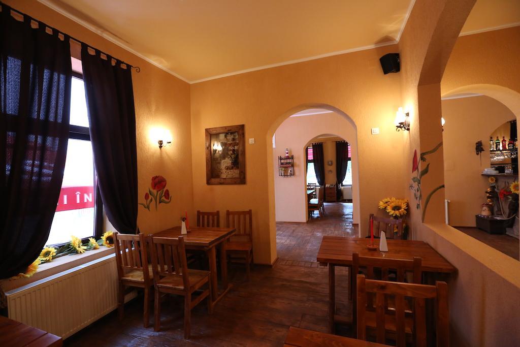 La Storia Guest House Пітешть Екстер'єр фото